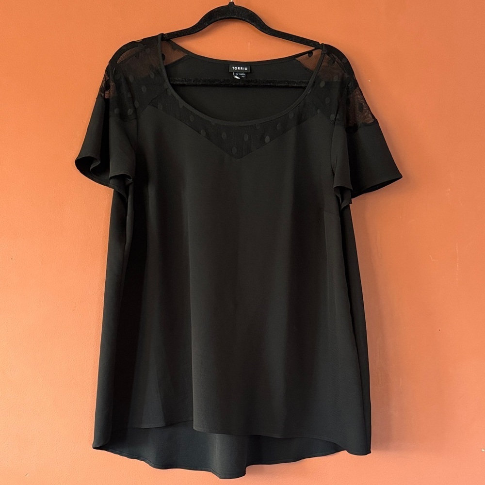 Torrid Crepe Mesh Dot Flutter Sleeve Top in black. Size 1X